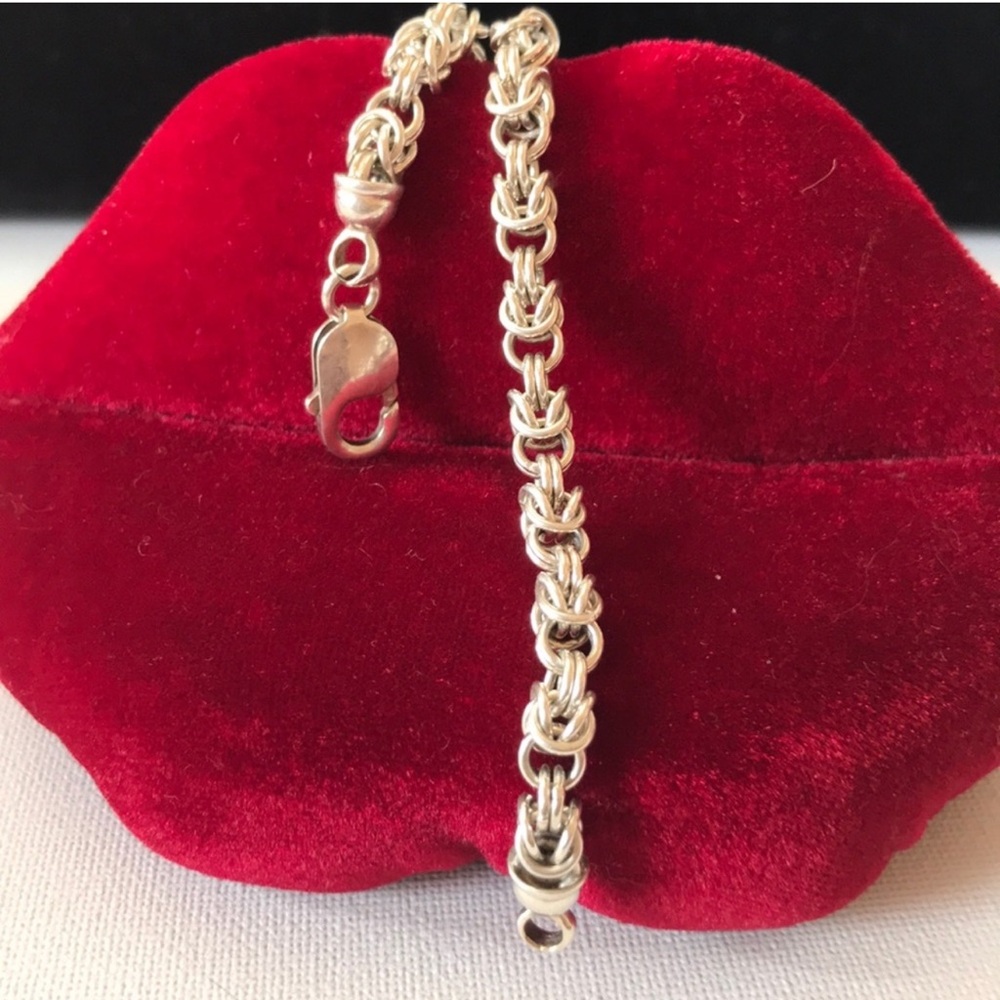 Elegant Silver Chain Bracelet
